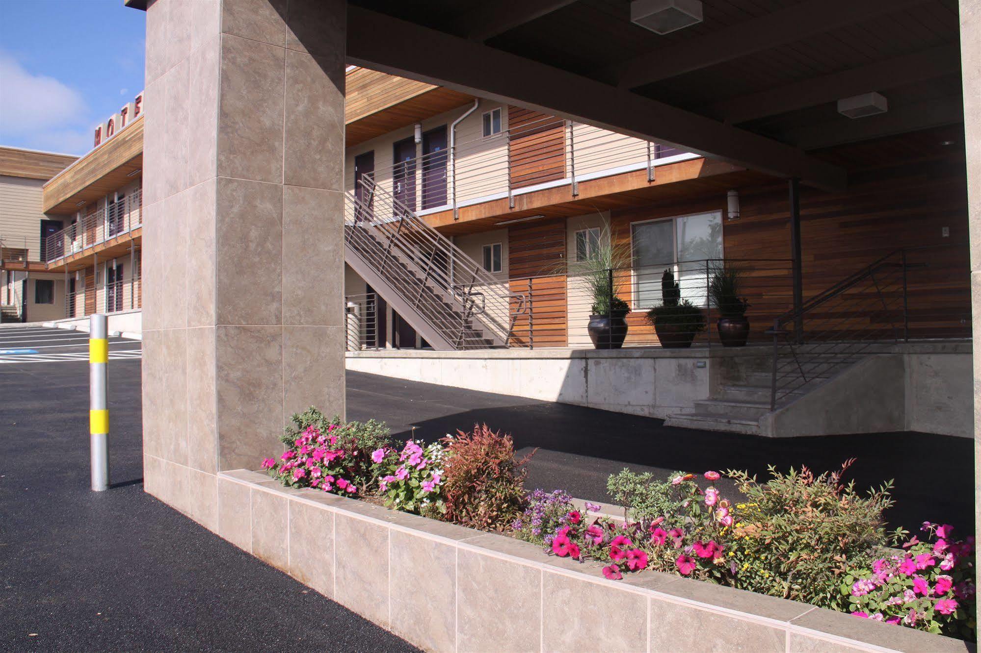 Aladdin Inn And Suites Portland Exterior foto